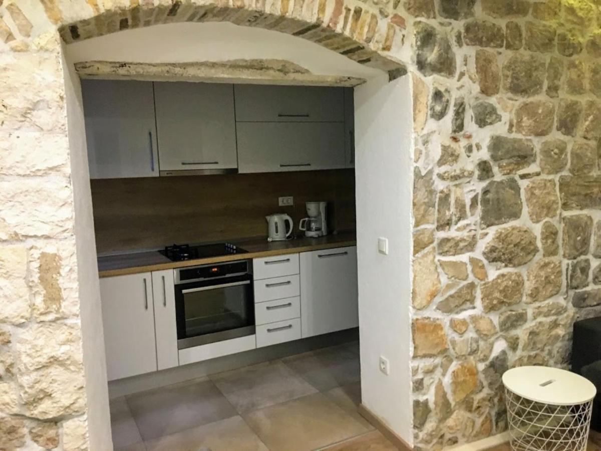 Old Town Ivo Apartment