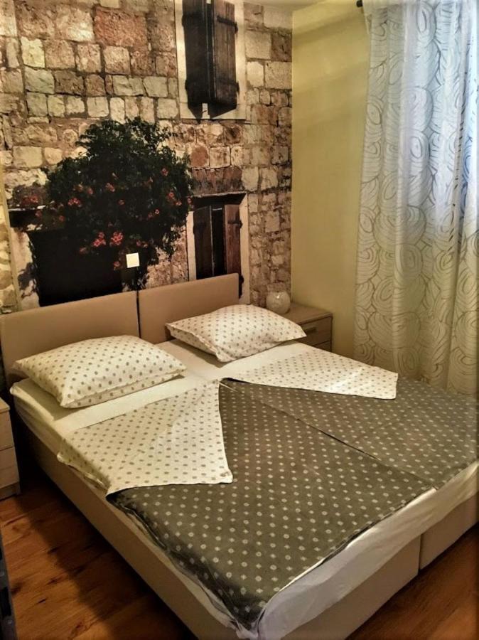 Old Town Ivo Apartment *